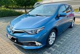 Toyota Auris Hybrid Executive 1,8-l-VVT-i Exlusive - Toyota Auris Gebrauchtwagen in Stuttgart