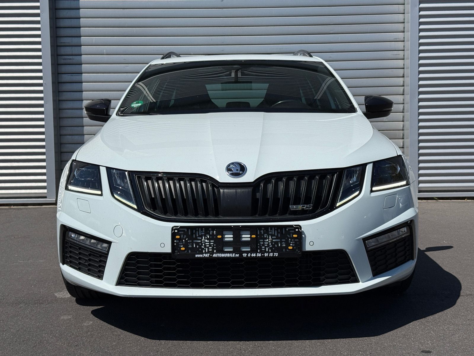 Skoda Octavia Combi RS DSG ACC LED Navi Pano Kam SHZ foto 2