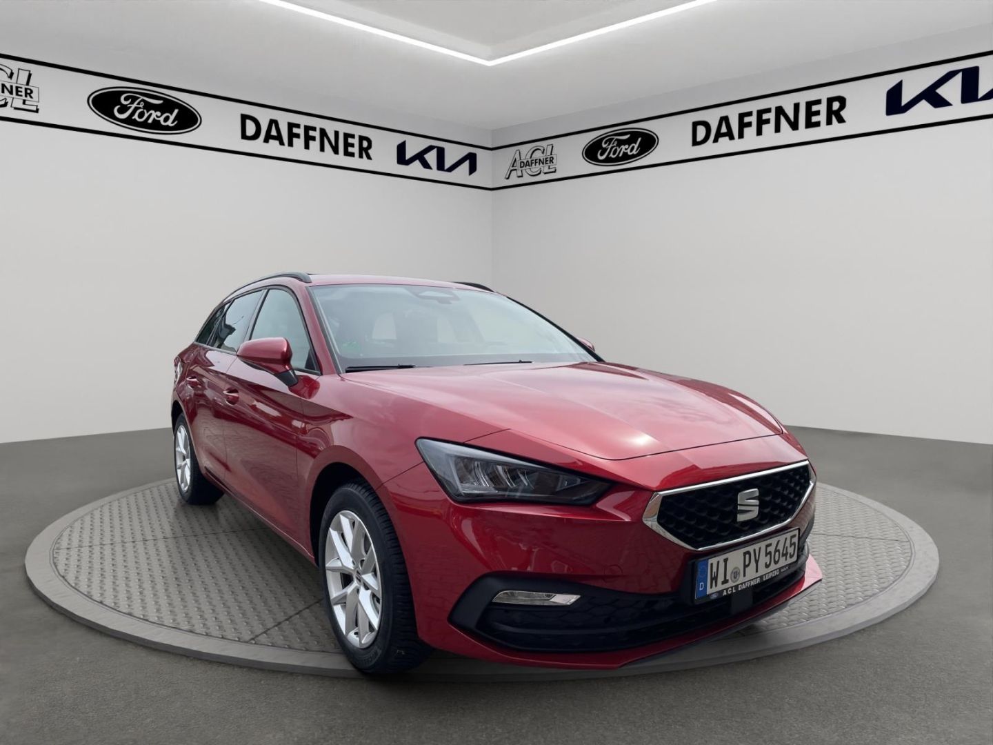 Fahrzeugabbildung SEAT Leon Sportstourer 1.5 Road Edition SpurhalteASS