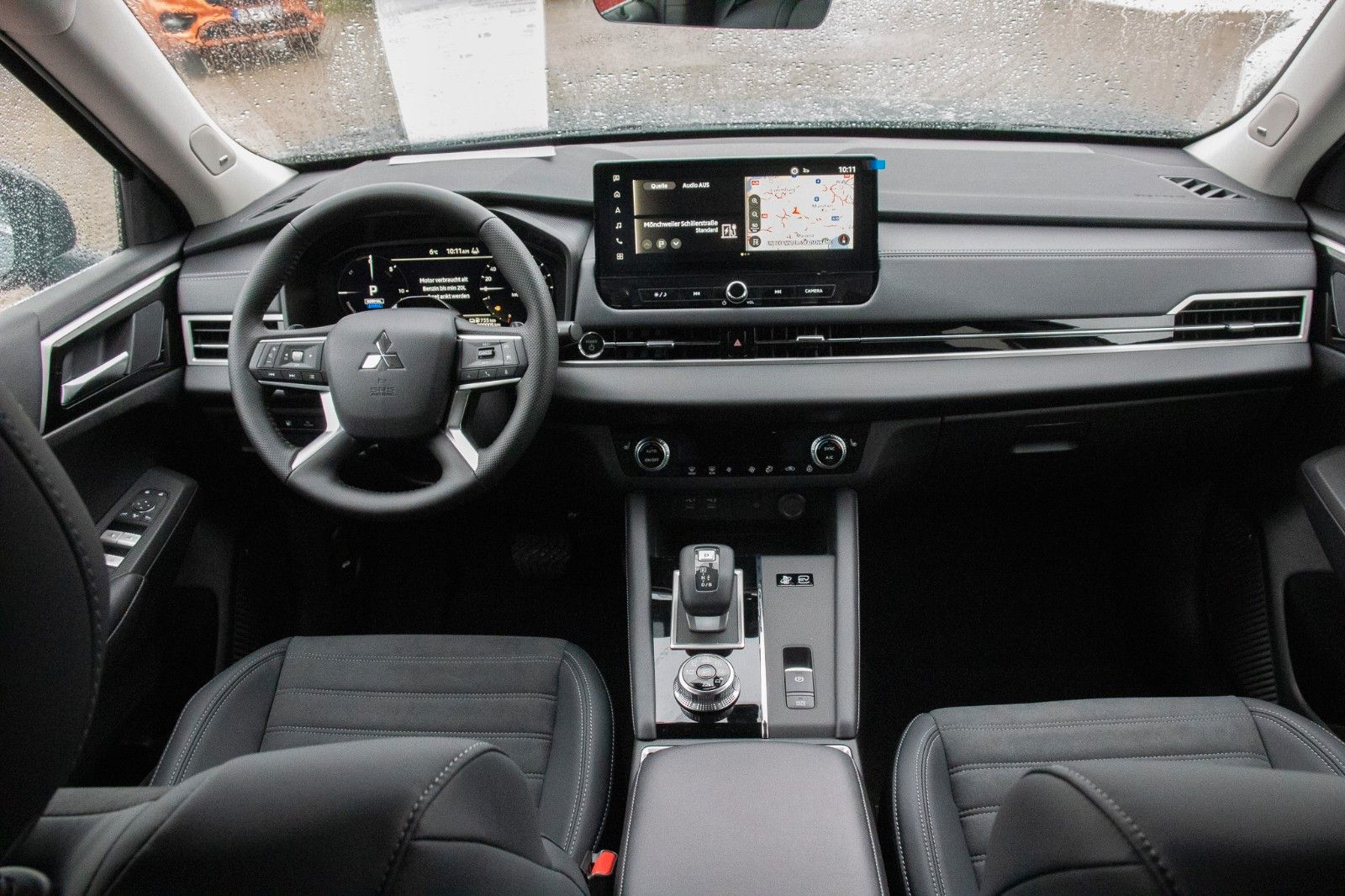 Fahrzeugabbildung Mitsubishi Outlander MY25 2.4 PHEV 4WD Intro Edition