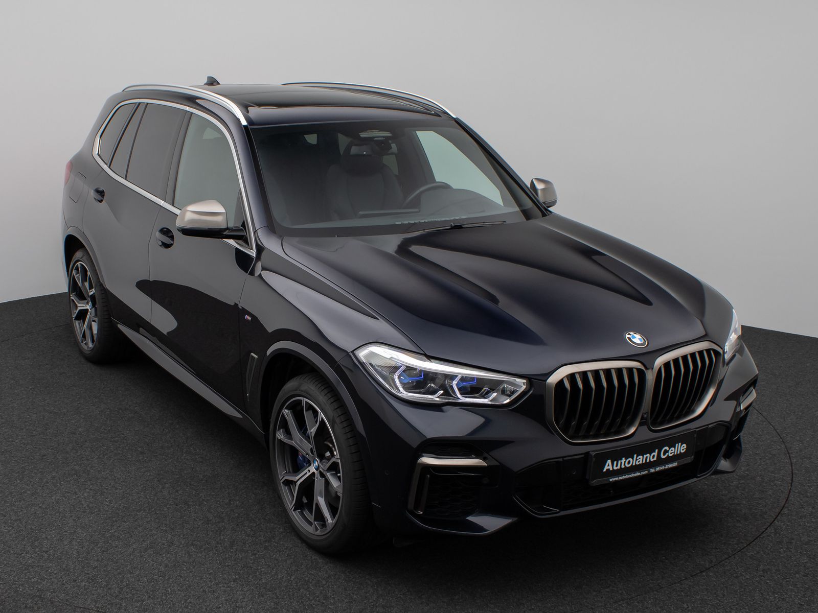 Fahrzeugabbildung BMW X5 M50i Panorama 360° Laser HUD DAB HiFi SoftCL