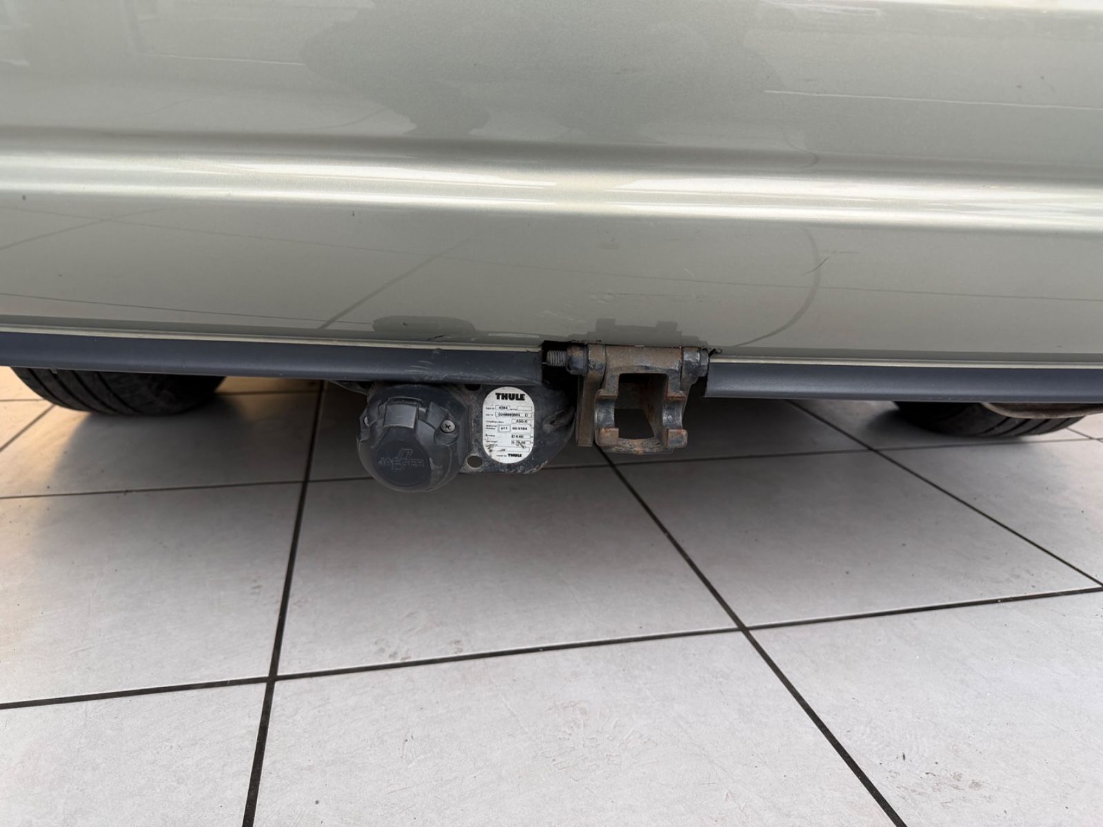 Fahrzeugabbildung Toyota Avensis 1.8 Executive Liftback