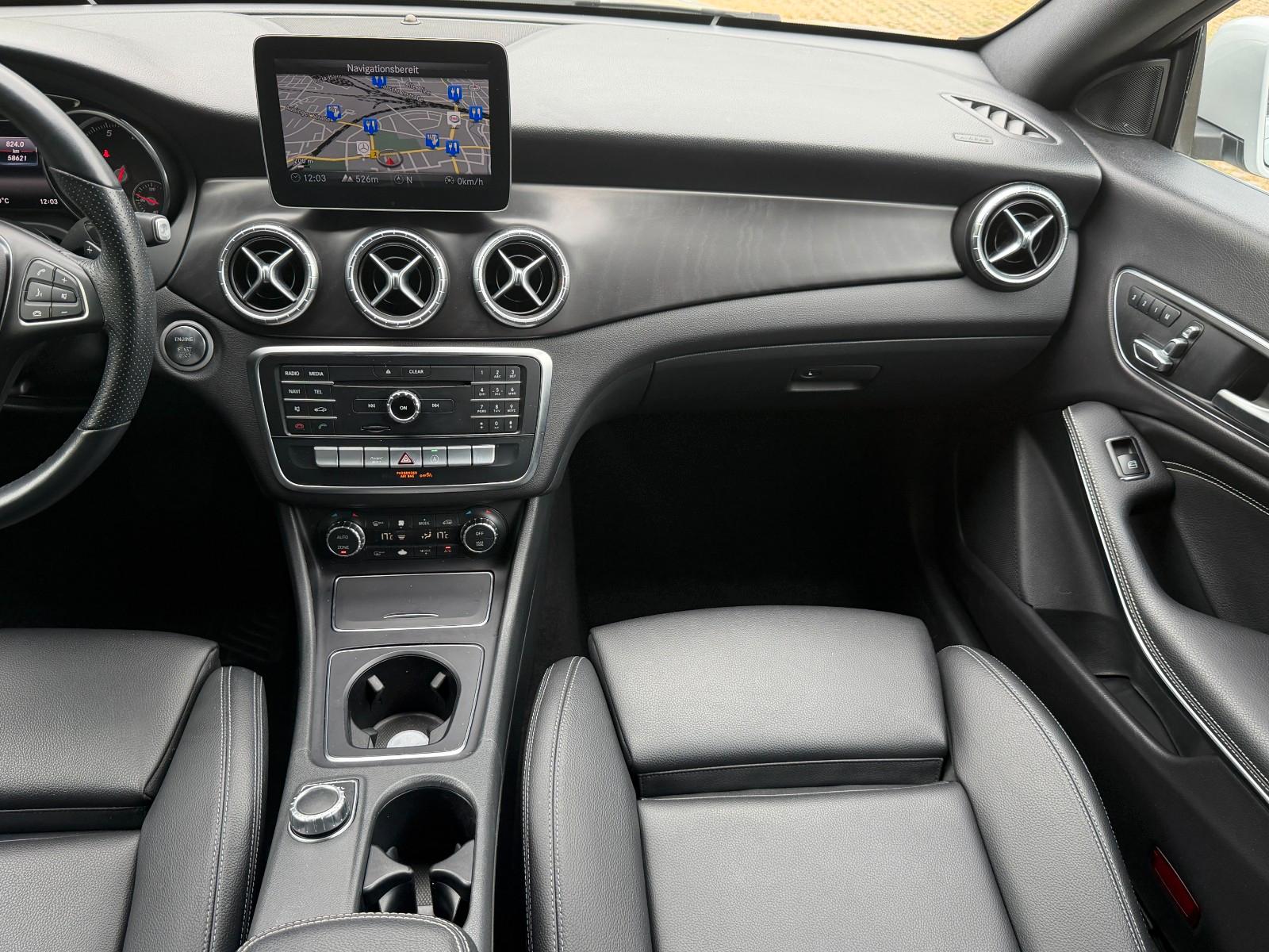 Mercedes-Benz CLA 250 Coupe *Leder *Navi *Kamera *Memory *LED