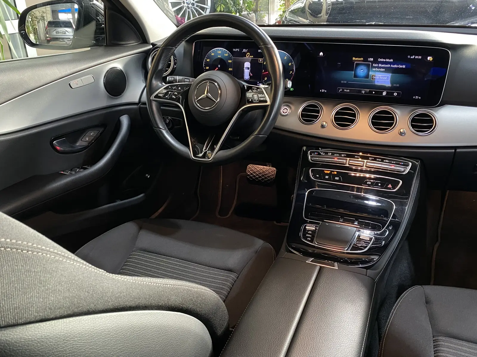 Mercedes-Benz E-Class Avantgarde*ACC*LED*Navi*R-Cam*SHZ*CarPlay*, миниатюра 13