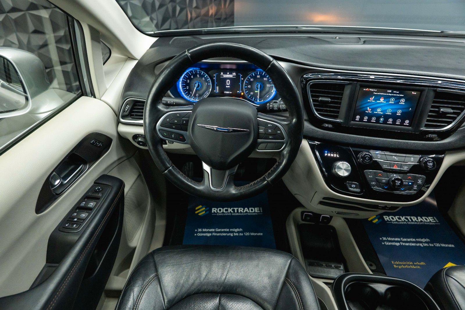 Fahrzeugabbildung Chrysler Pacifica 3.6 V6 Touring L *7 Sitze*LED*Kamera*