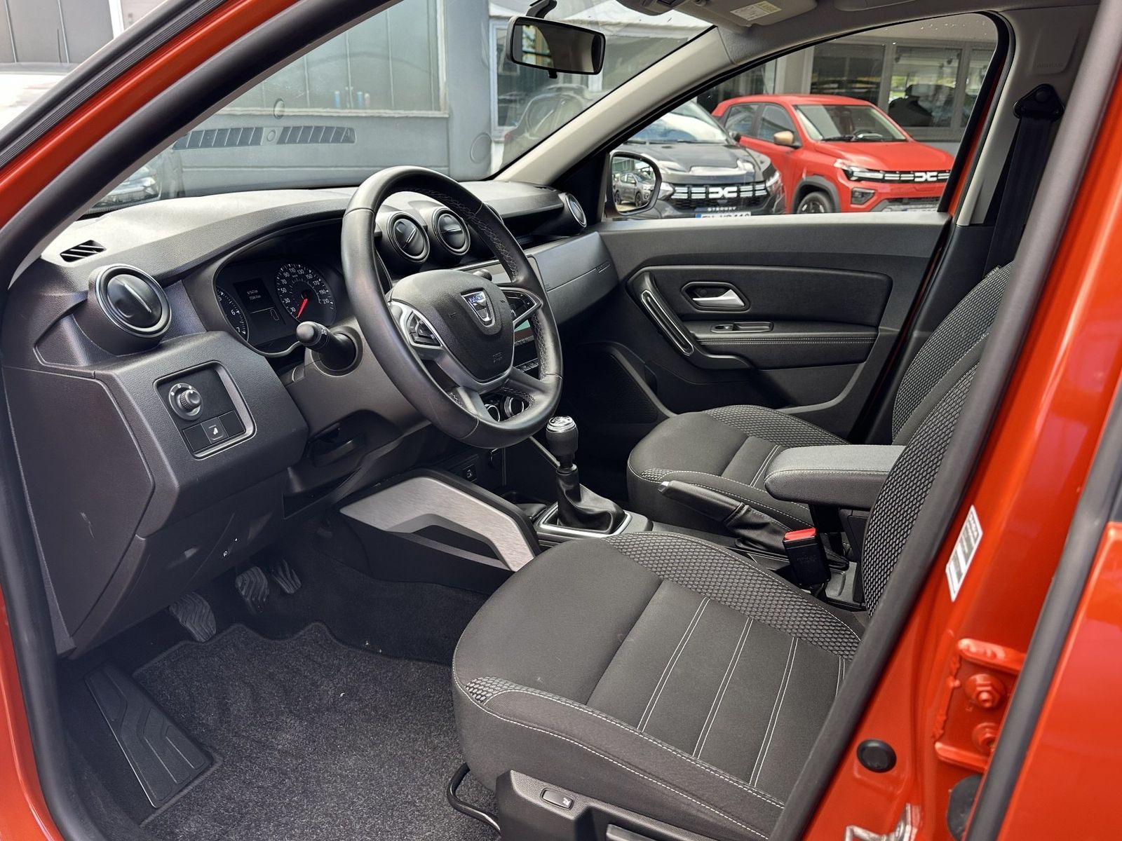 Fahrzeugabbildung Dacia Duster Prestige+ DCi 115 Navi SHZ 360° Kamera uv