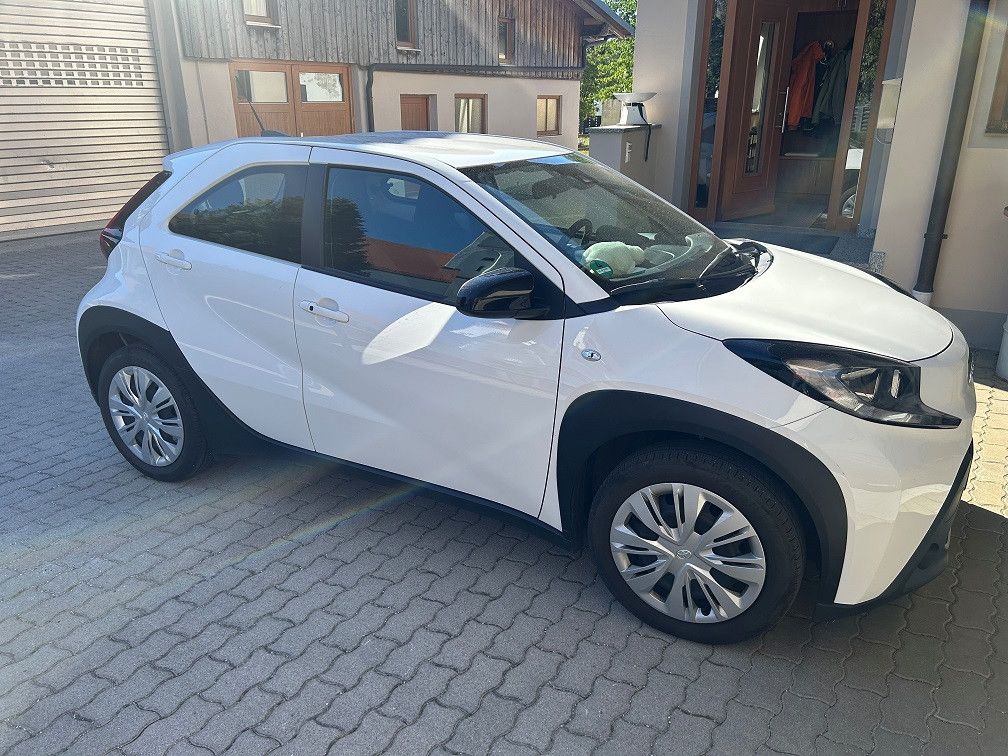Image of Toyota Aygo (X)