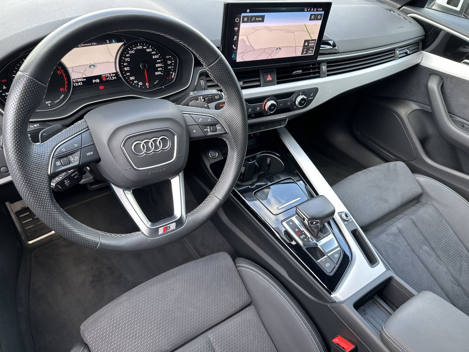 Fahrzeugabbildung Audi A4 Avant 35 TDI S-Line NAV+LED+KAMERA+1HD+18ZOLL