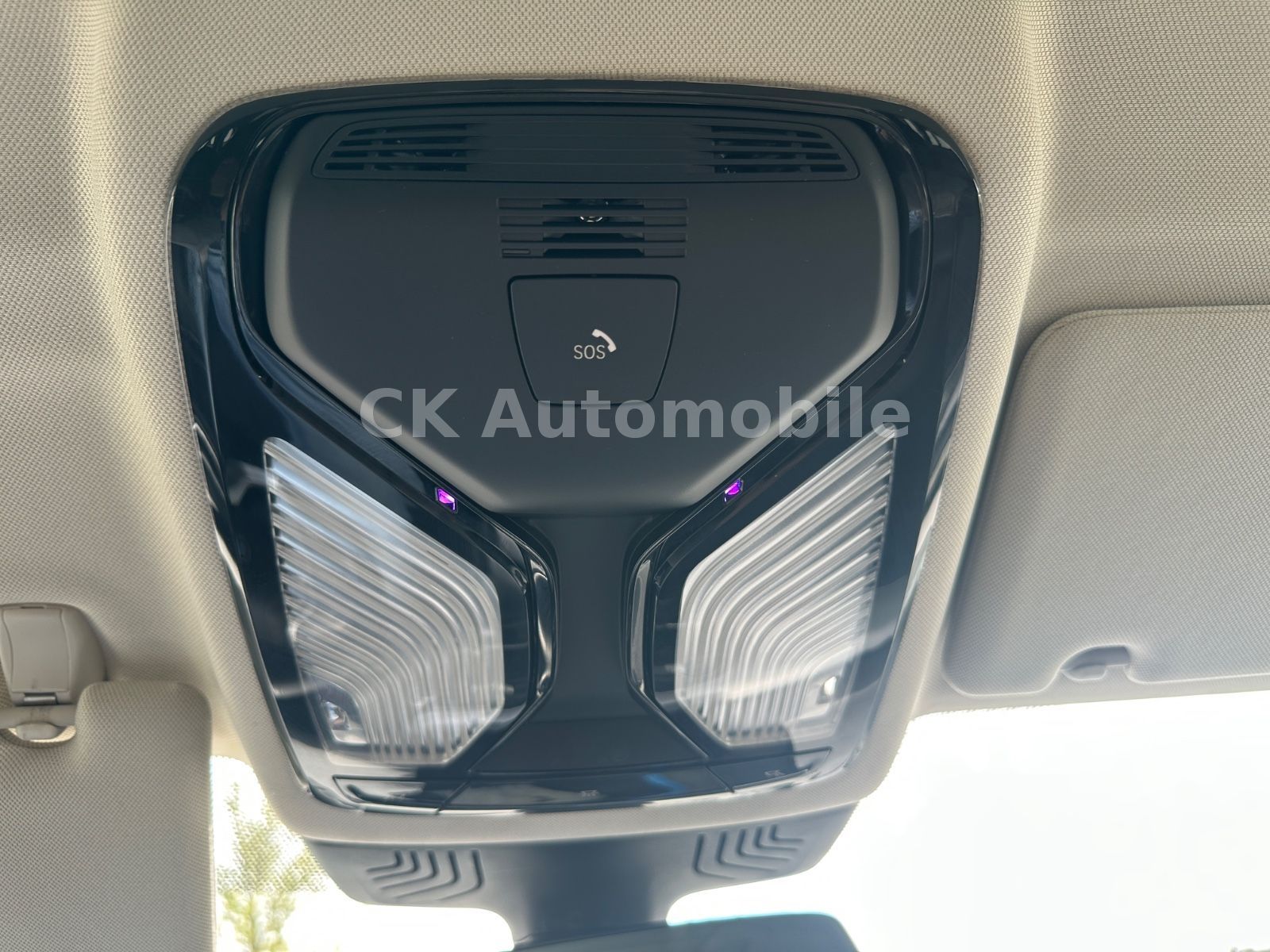 Fahrzeugabbildung BMW 520d Touring/Navi/Laser/Head-Up/Leder/360°/AHK