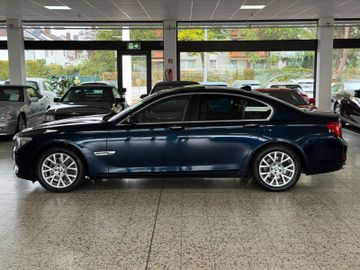 BMW 730 - 4