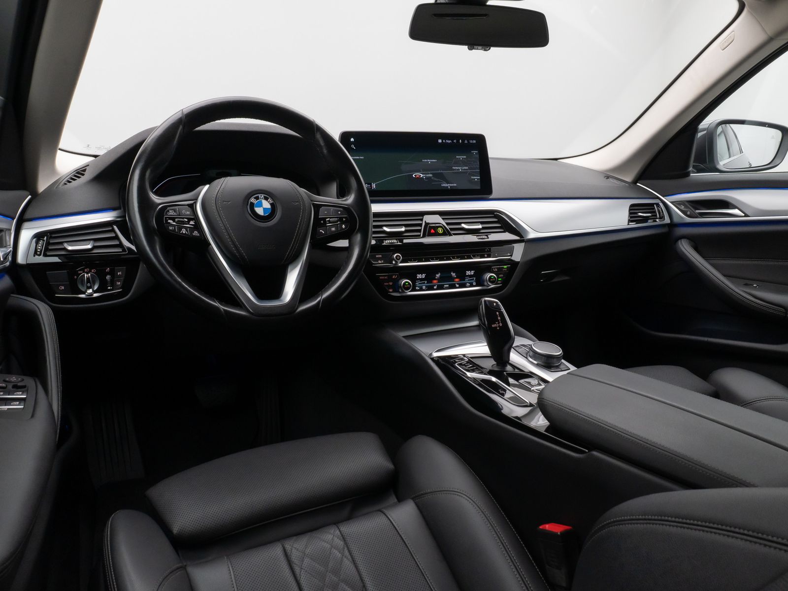 Fahrzeugabbildung BMW 530d xD Kamera Laser HUD DAB 4xKlima AHK Sport