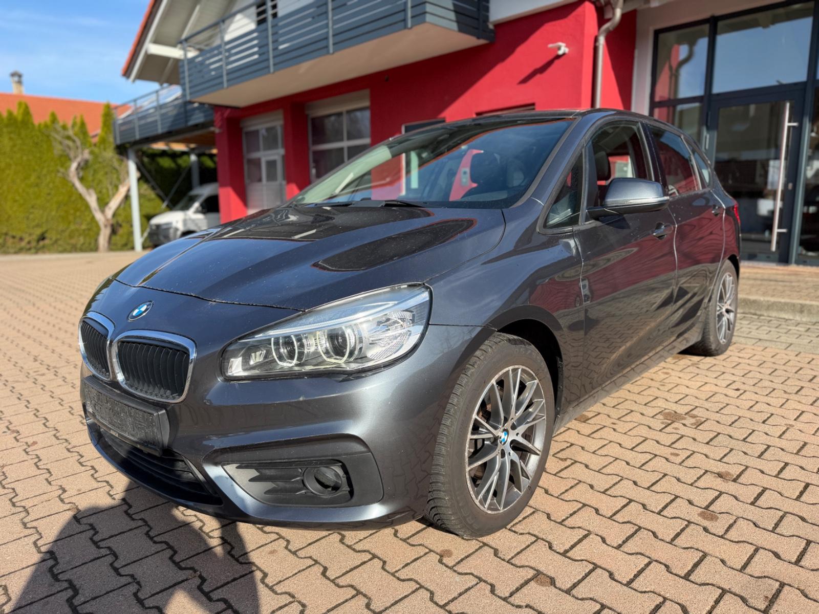 BMW 220 Active Tourer 220d xDrive Aut. Pano*LED*AHK