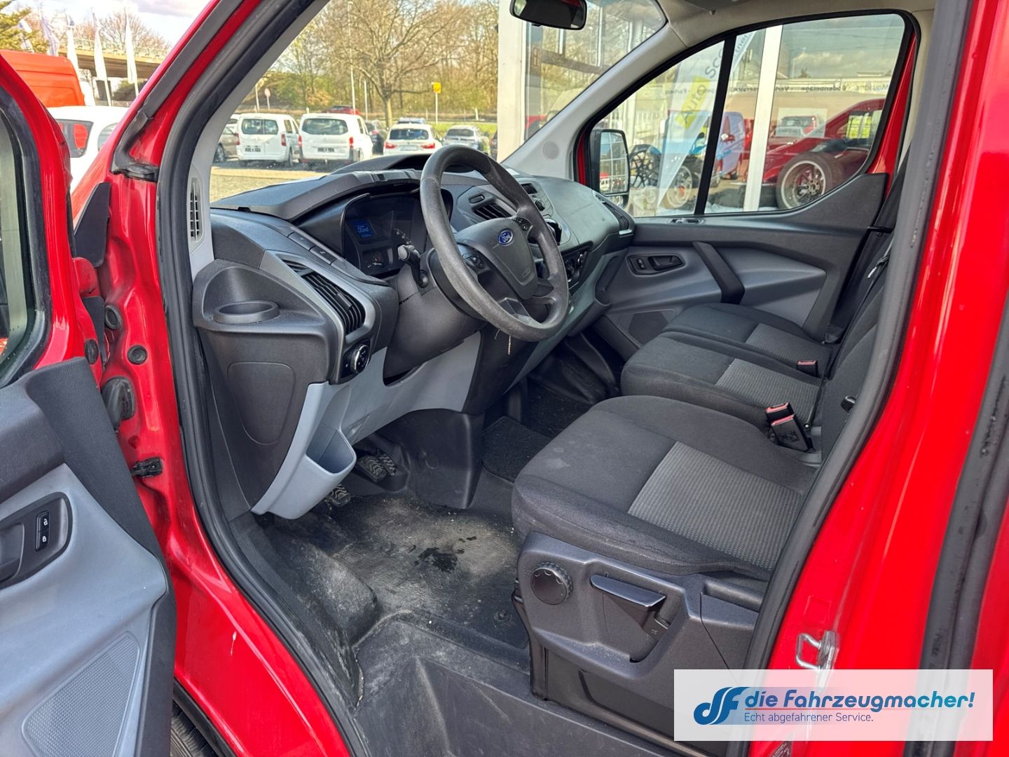 Fahrzeugabbildung Ford Transit Custom Kombi 300 L1 2.2 TDCi *1855
