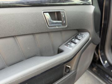 Mercedes E 200 - 9