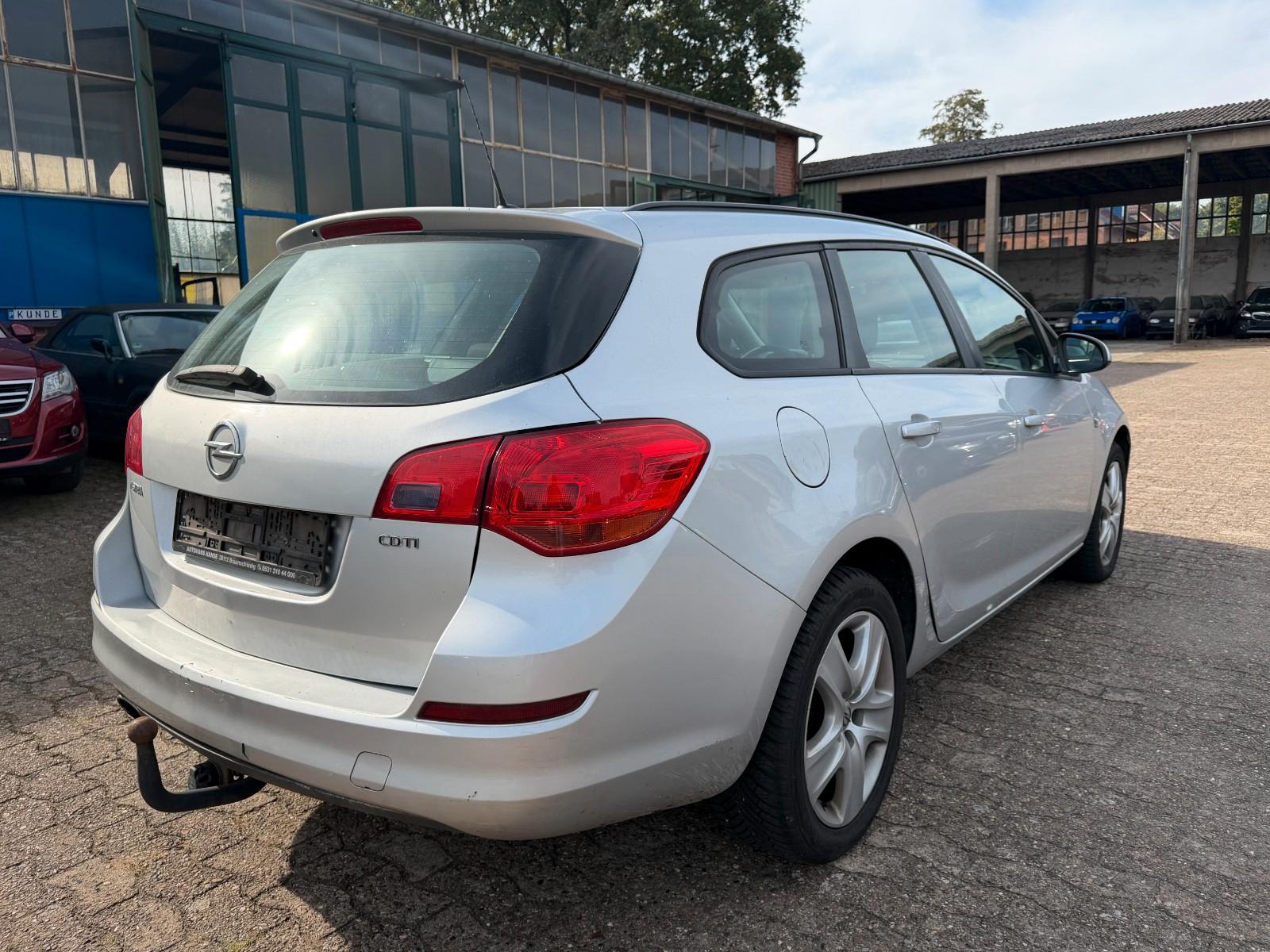 Opel Astra 2011 — engine 1.956 cm³, 160 HP (118kW)