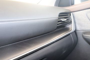 Fotografie des Nissan X-Trail 1.5 VC-T e-POWER e-4ORCE N-Connecta