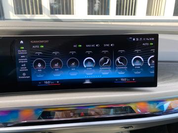 2022 BMW I7 — миниатюра 19