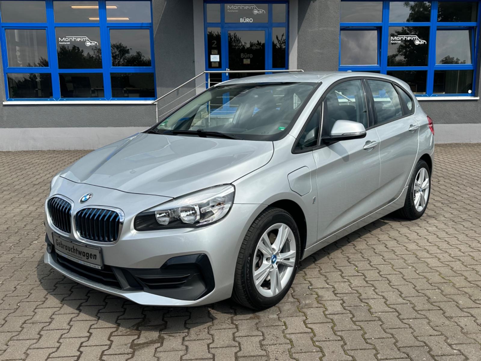 BMW 225 Baureihe 2 Active Tourer -LED-Schein. Navi-