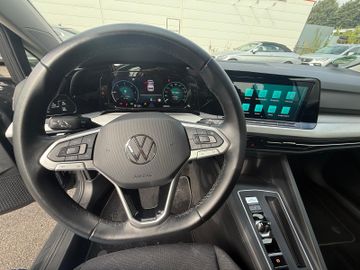 Volkswagen Golf - 10