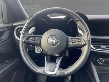 Alfa-Romeo Stelvio - 9