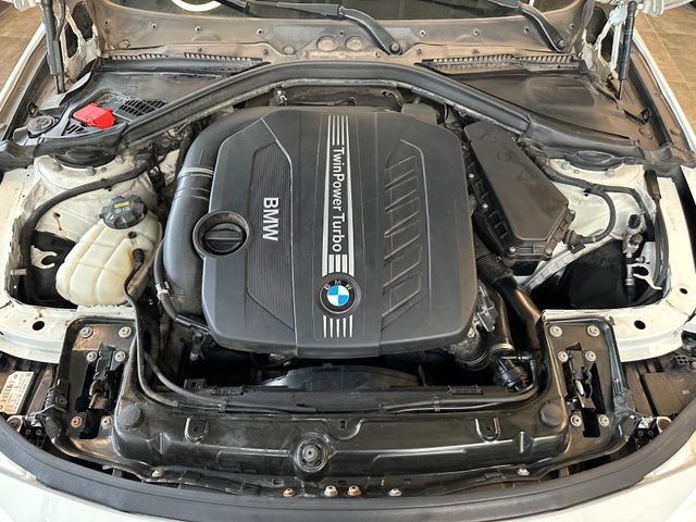 BMW 330 Touring *Sport Line*Navi*Bi Xenon*