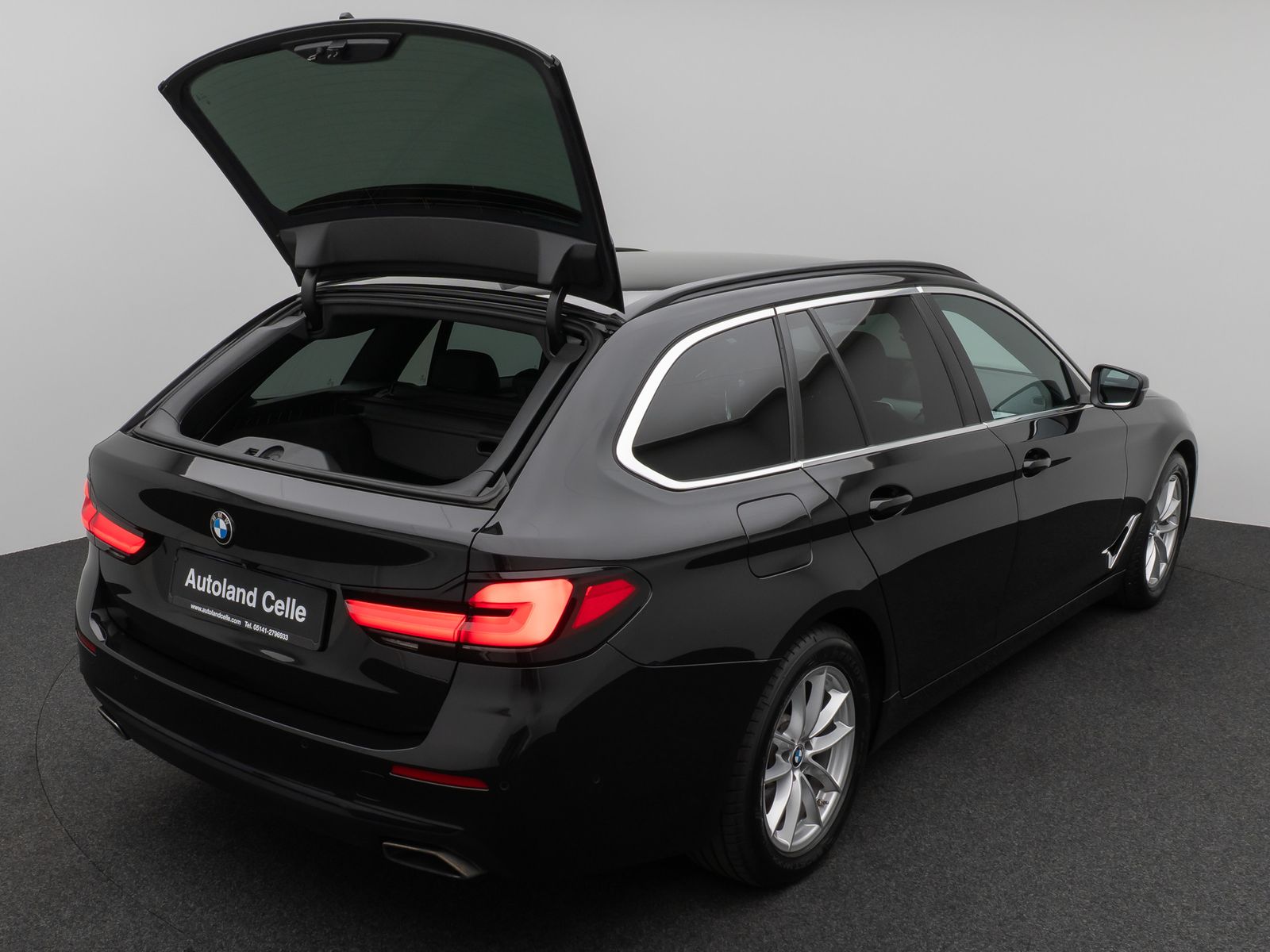 Fahrzeugabbildung BMW 530d Kamera DAB HiFi 4xKlima Leder Sport Alarm