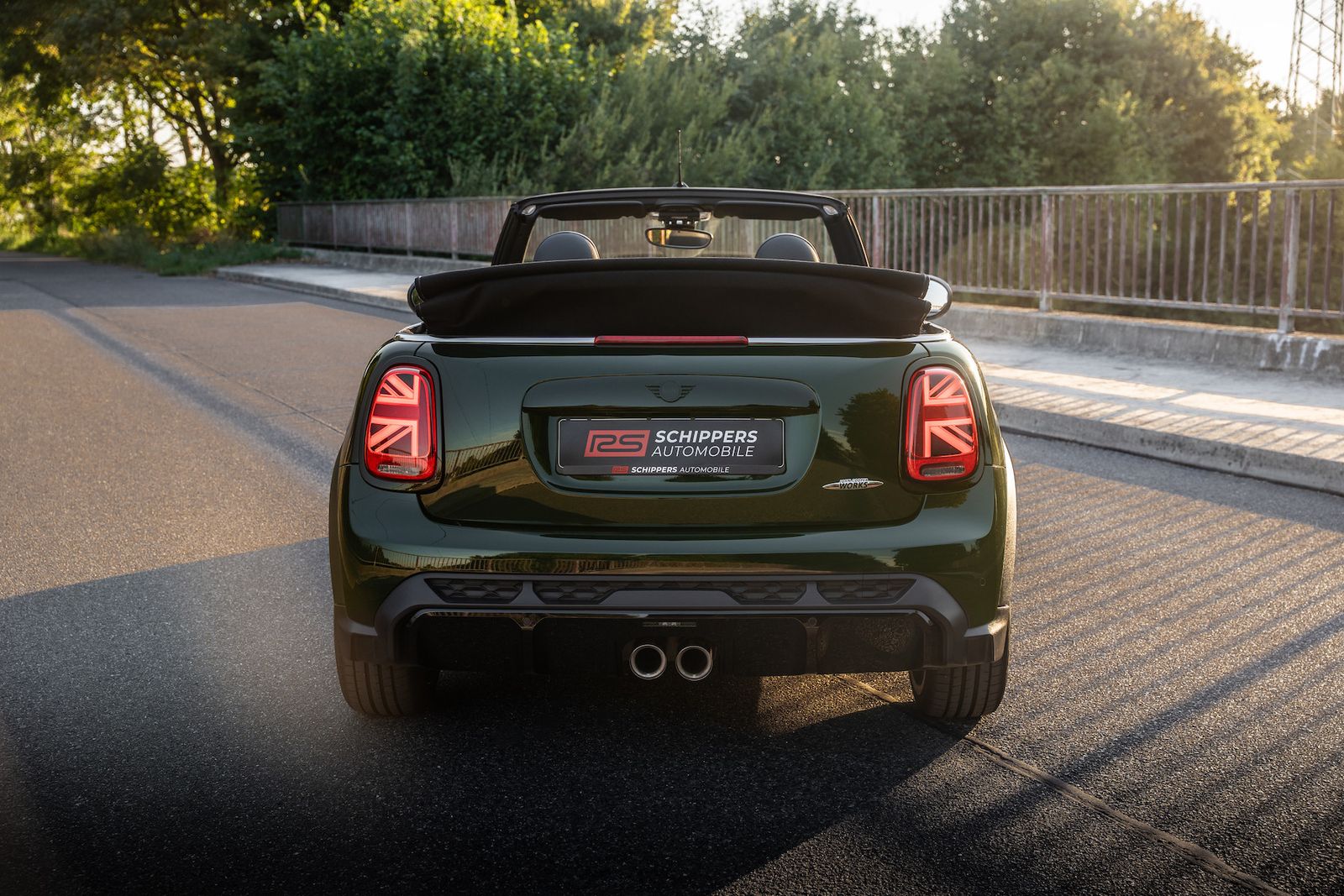 Fahrzeugabbildung MINI John Cooper Works Cabrio FACELIFT/AERO-PACK/LED