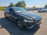 Volvo V60 Kombi Autom/Navi/Kamera/Pano/HeadUp/Sitzbel. - Volvo V60 Unfallwagen