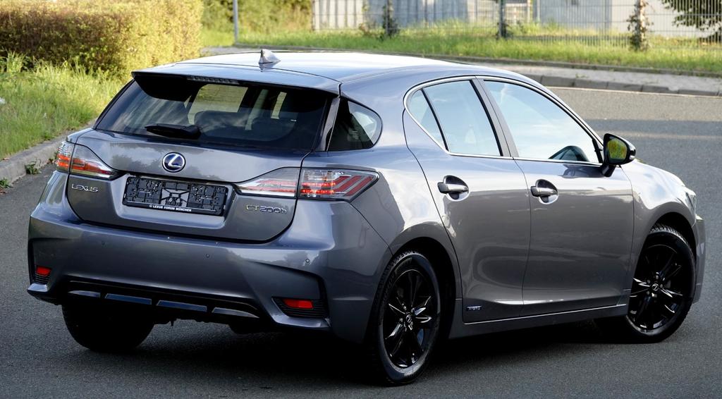 Lexus CT 200h