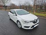 Renault Megane ENERGY TCe 130 Play Grandtour Play - Renault Megane Play