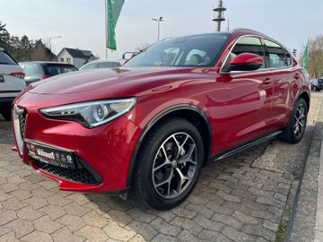 Fahrzeugabbildung Alfa Romeo Stelvio Lusso Ti Q4 Navi Pano RFK AHK H&K uvm .