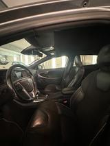 Volvo V40 D3 Geartronic R-Design - Volvo V40: R Design