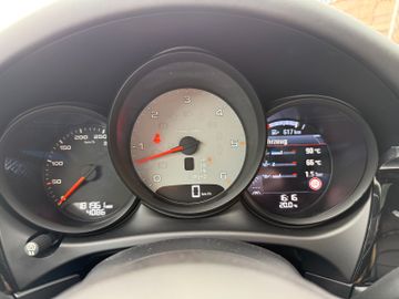 Porsche Macan - 8