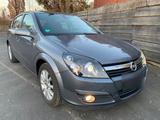 Opel Astra Elegance Limousine Xenon Klima ... - Opel Astra aus 2005 mit Diesel-Antrieb