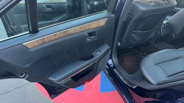 Mercedes E 220 - 9