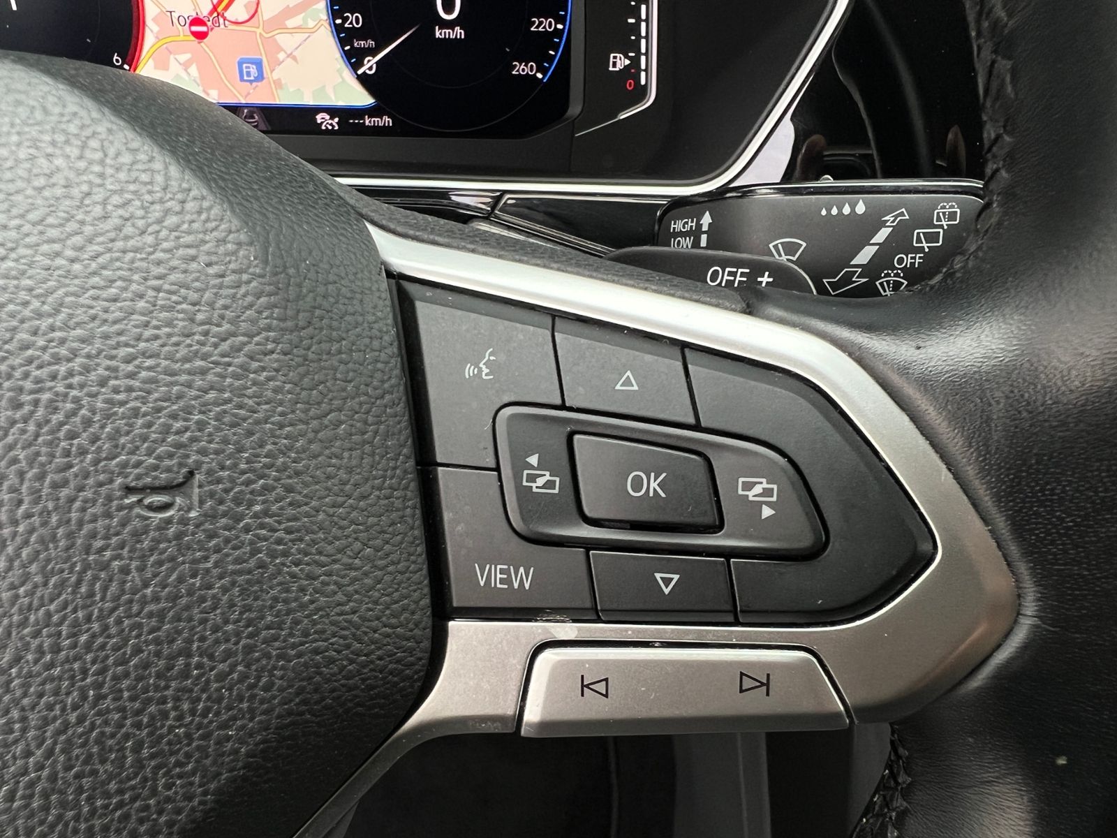 Fahrzeugabbildung Volkswagen T-Cross Style 1.6 TDI DSG *Beats, LED, ACC*