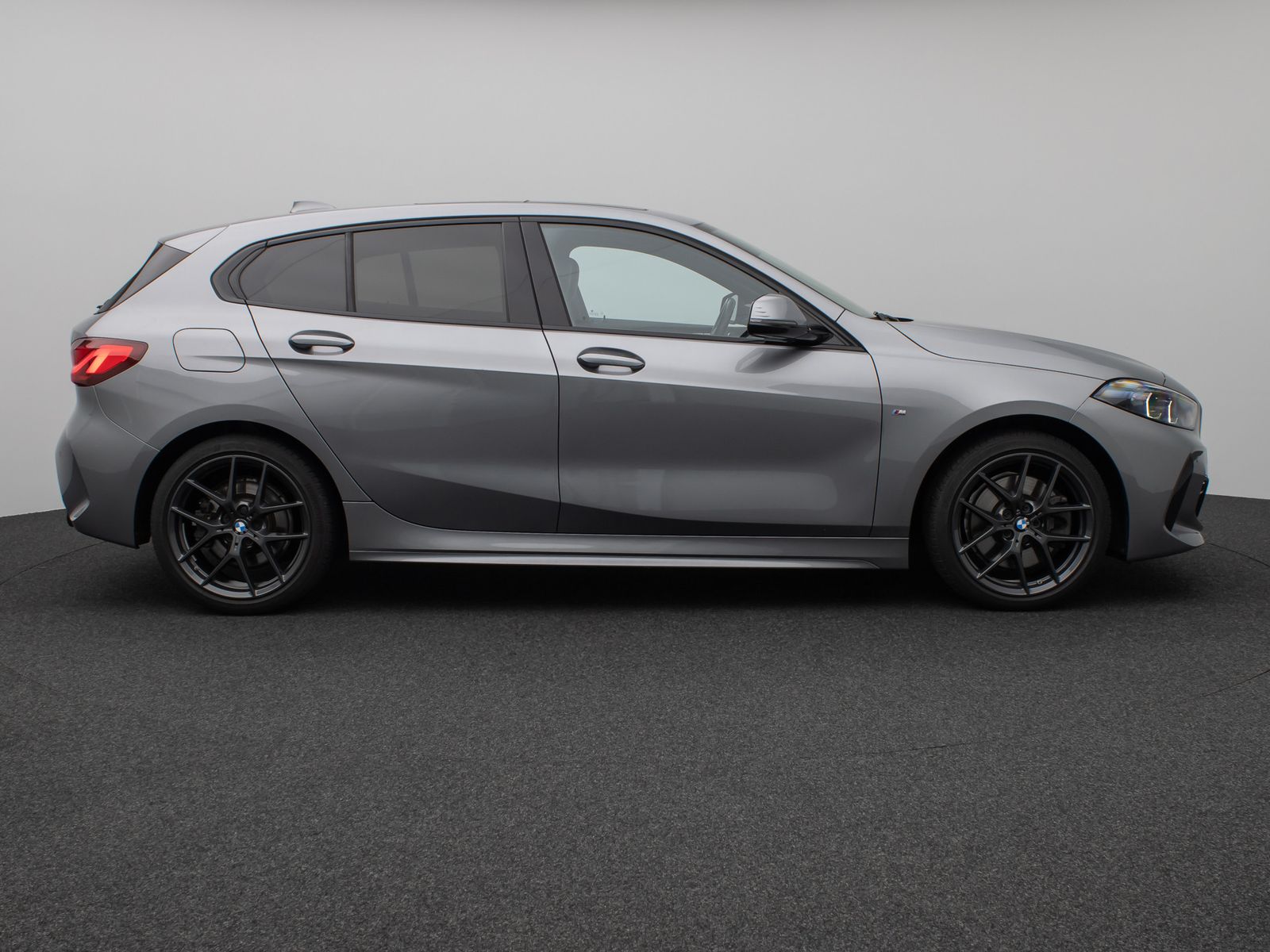 Fahrzeugabbildung BMW 120i M Sport Panorama PDC DAB Lenkrhzg Komfort