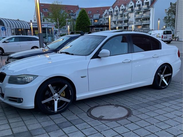 BMW 330d E90 Facelift 8-fach bereift