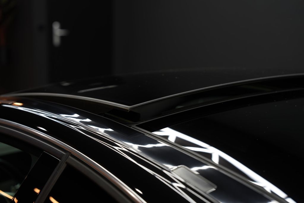 MERCEDES-BENZ C 63 AMG Coupe*H&K*PANO*LEDER*LED*MEMORY*DISTRON MERCEDES-BENZ C 63 AMG Coupe*H&K*PANO*LEDER*LED*MEMORY*DISTRON