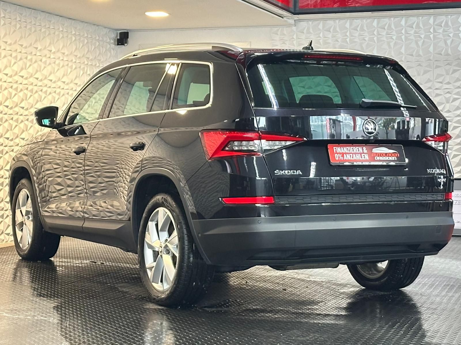 SKODA Kodiaq 2.0TDI STYLE 4x4* LED#SHZ#LH#ACC#KEYL#AHK - Image 5