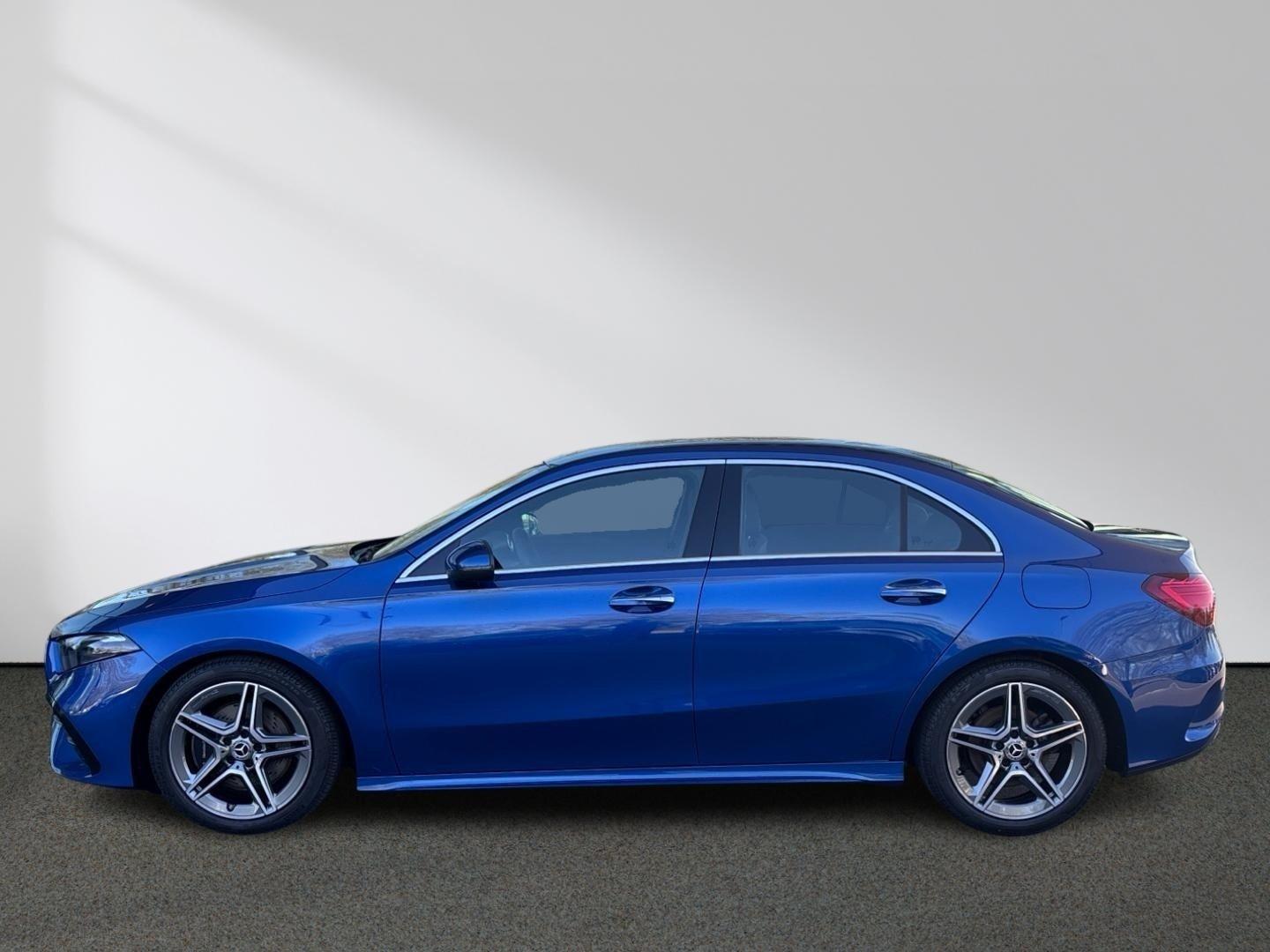Mercedes-Benz A 220 d Limousine AMG-Advanced+ Keyless-Go AHK