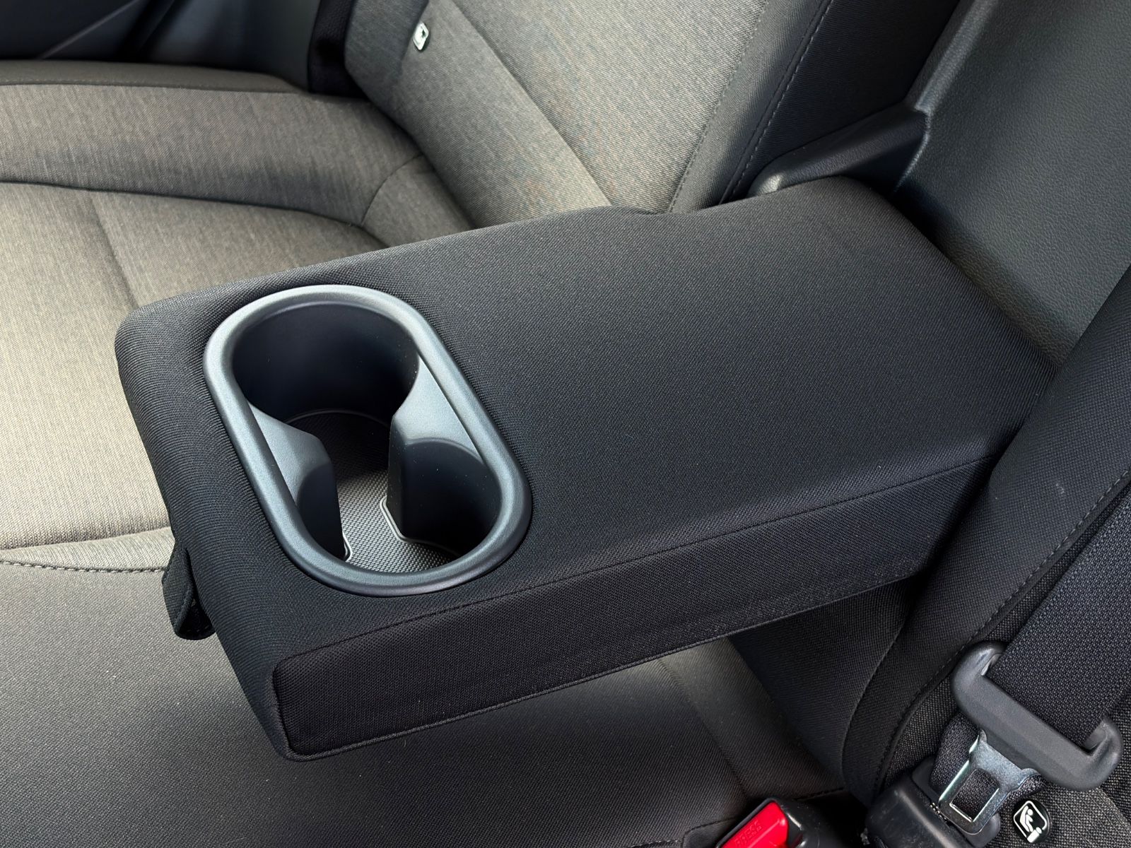 Fahrzeugabbildung Hyundai KONA E Select 2WD ACC LKAS SHZ LHZ CAM CarPlay
