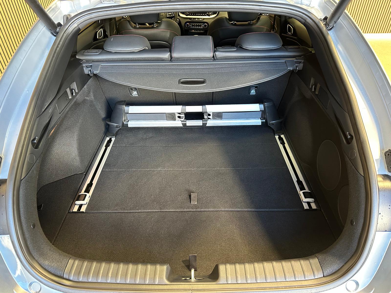 Kia ProCee'd 1.6 T-GDI DCT GT Fugel Sport Bastuck