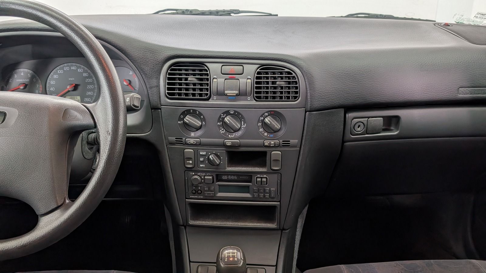 Fahrzeugabbildung Volvo V40 2.0T