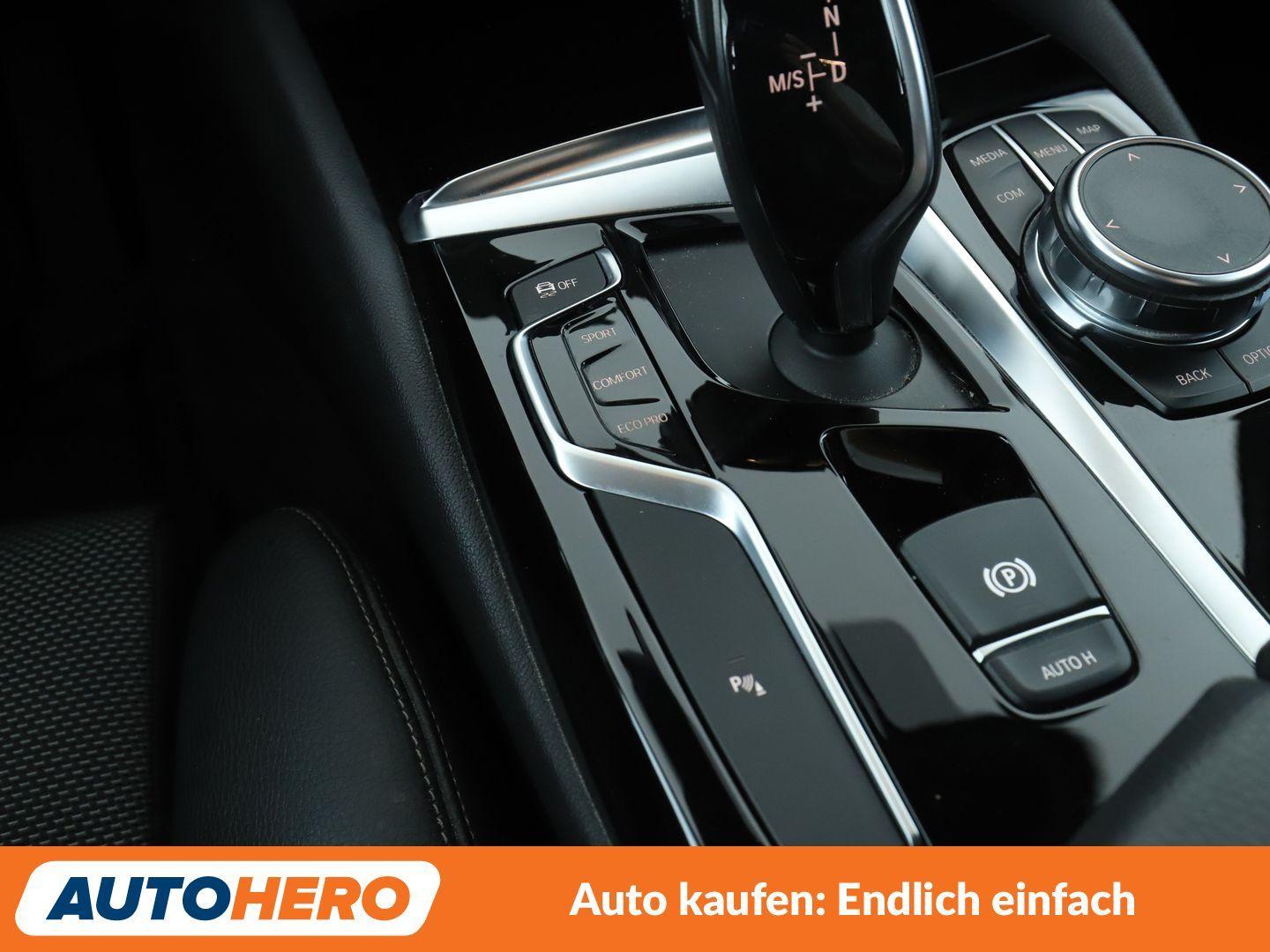BMW 520i Sport Line Aut.*NAVI*CAM*TEMPO*SHZ*ALU*
