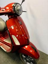 Vespa Primavera 125 Sonderlackierung Rubin-Rot  1 of 1 - VESPA S 125