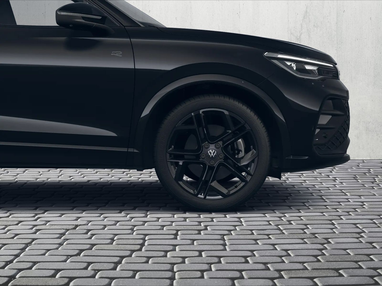 Tiguan 2.0 TDI DSG R-LINE *AHK*STDHZG*KEYLESS*