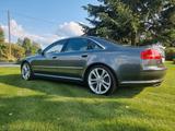 Audi S8 5.2 tiptronic quattro - - Audi S8 mit Benzin-Antrieb: Limousine, 5.2