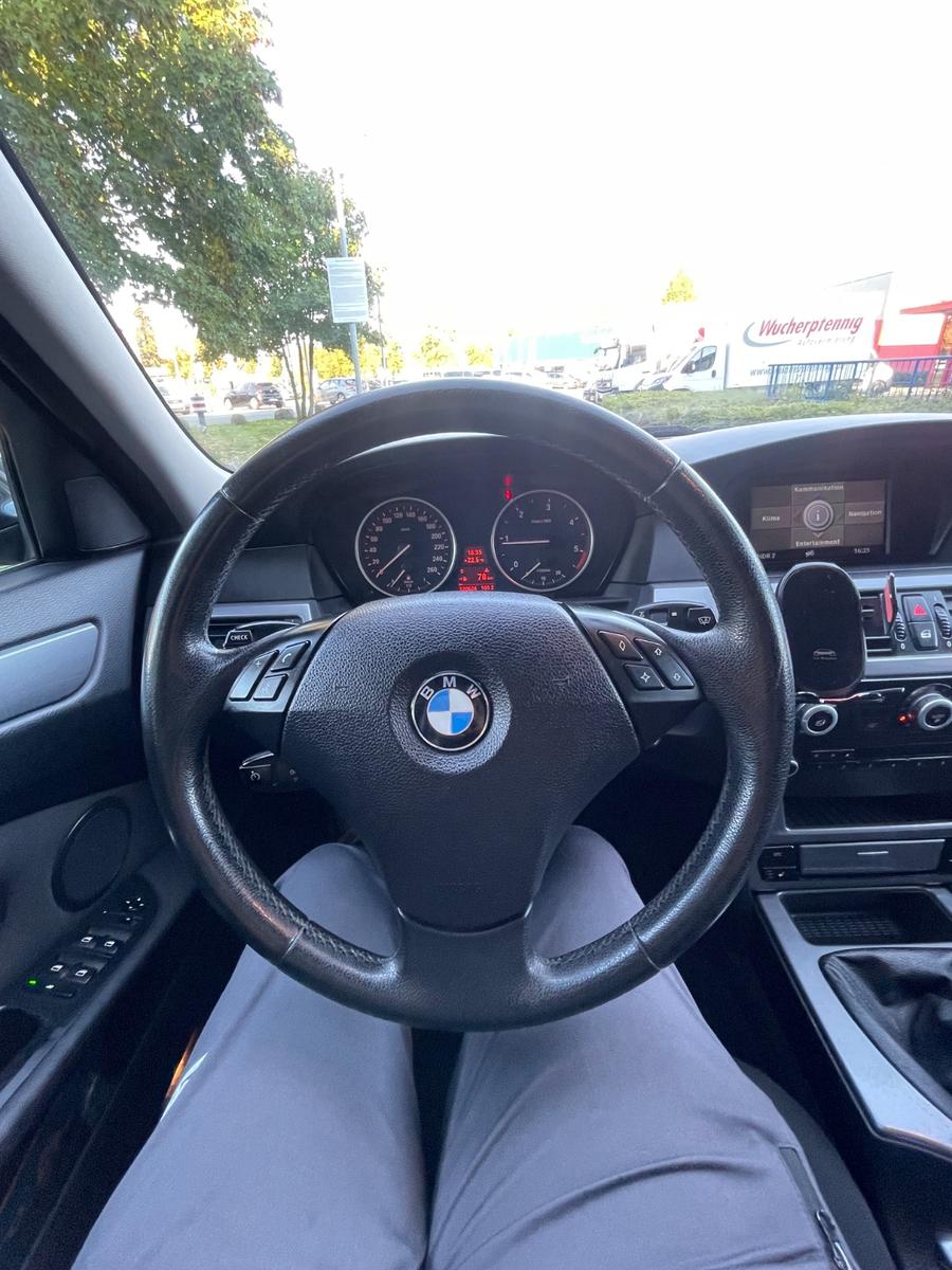 BMW 520 2009 — photo 26