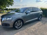 Audi SQ7 4.0 TDI quattro S-Line MEGA AUSSATTUNG - Audi SQ7 Unfallwagen